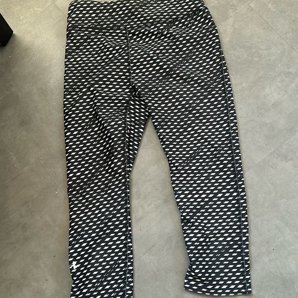 under Armour headgear compression leggings/ active wear SM/PP